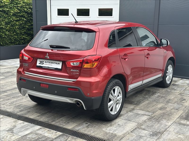 Mitsubishi ASX 1,8 DI-D 150PS  Intense 4x4 - fotka 7 z 48