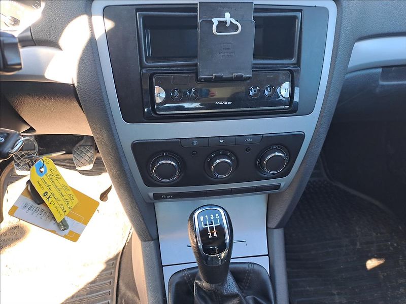 Škoda Octavia 1,6 TDI - fotka 12 z 13