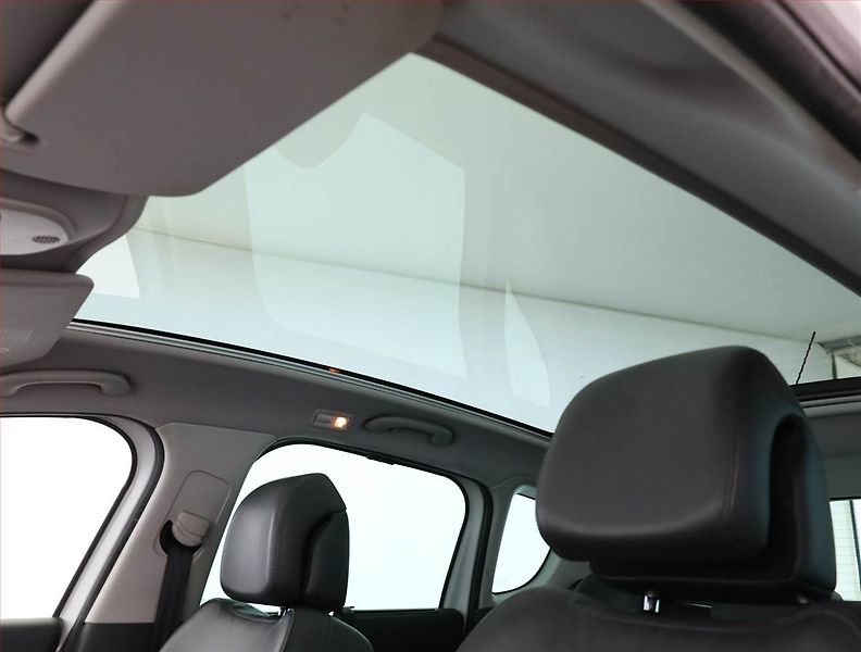 Peugeot 3008 (2012) Hybrid4, 4X4, Automat - fotka 15 z 16