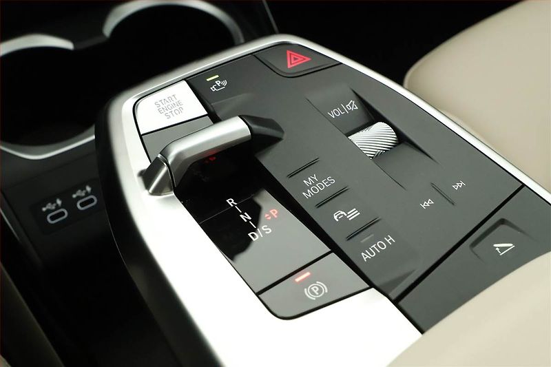 BMW X1 (2024) xDrive30e - fotka 13 z 20