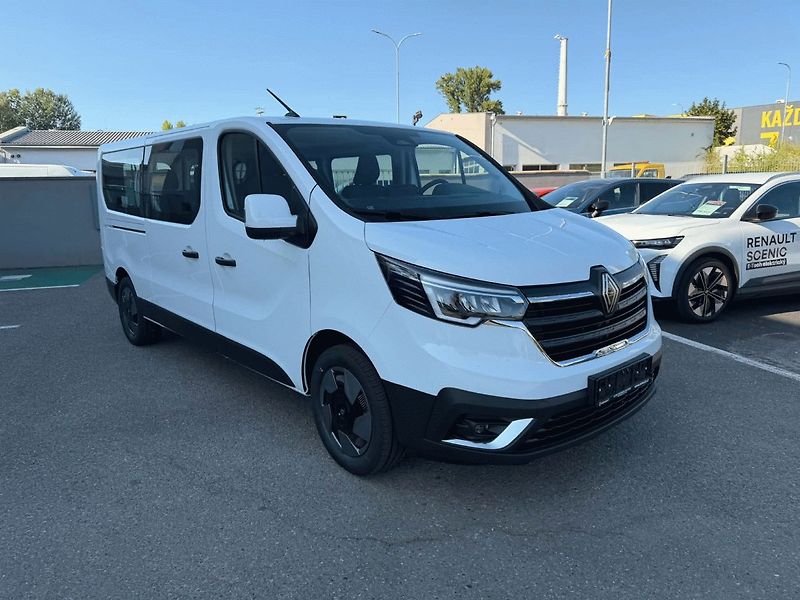 Renault Trafic (2026) L2 Equilibre Blue dCi 150 Comb - fotka 2 z 21