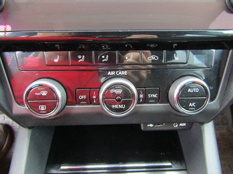 Škoda Octavia (2017) 2.0TDi 4x4, ČR, LED, AC, temp - fotka 13 z 16