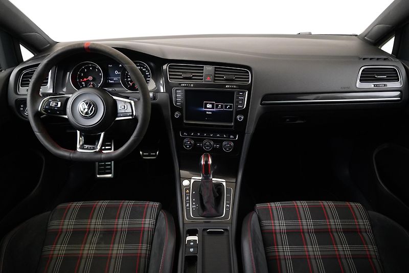 Volkswagen Golf - fotka 5 z 24