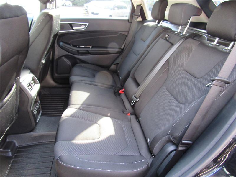 Ford Edge 2,0 TDCi EcoBlue 175kW 4x4 Aut - fotka 10 z 33
