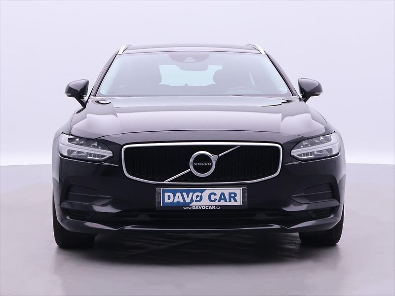 Volvo V90 2,0 D4 140kW Aut. AWD Momentum - fotka 2 z 30