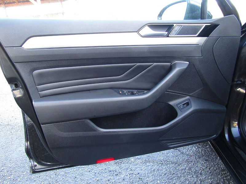 Volkswagen Passat (2022) 2.0 TDI DSG 147kW  MATRIX - fotka 19 z 41