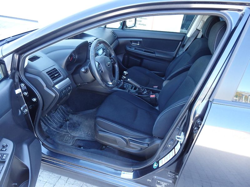 Subaru XV 2,0 108kW KLIMA, 2. MAJITEL - fotka 6 z 17