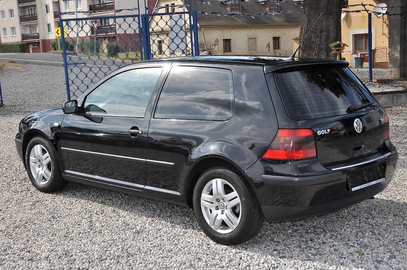 Volkswagen Golf IV 1.9TDi 74kW 3dv. - fotka 4 z 15