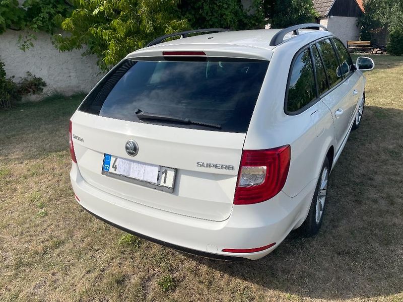 Škoda Superb (2014) - fotka 4 z 11