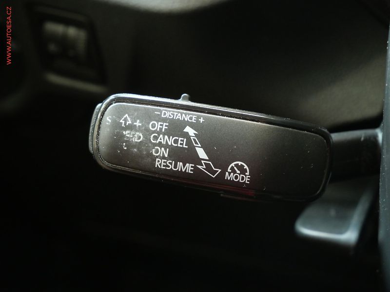 Škoda Kamiq (2021) 1.0 TSi, Ambition Plus, navi - fotka 15 z 23