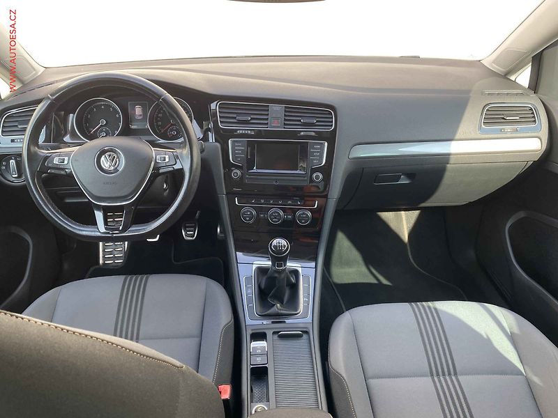 Volkswagen Golf (2016) 1.4 TSi, Allstar - fotka 8 z 17