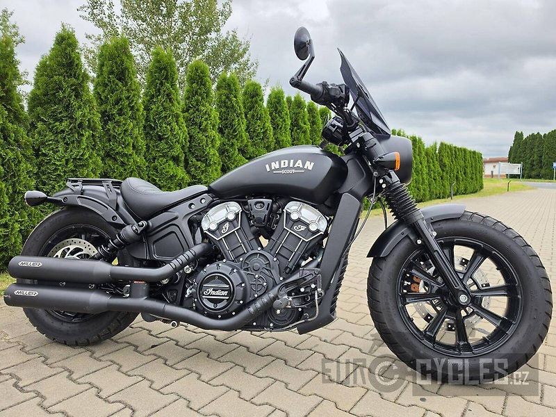 Indian (2018) Scout Bobber - fotka 2 z 15