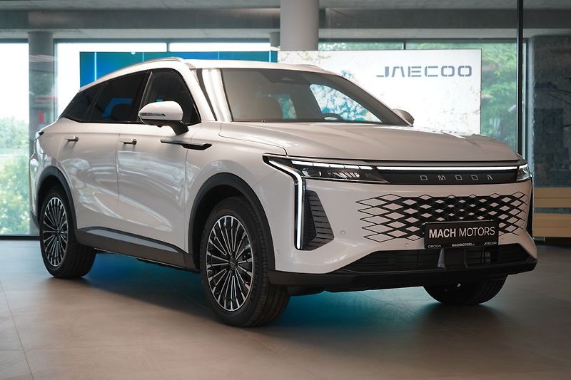 Omoda Ostatní 1.5 T-GDI 3DHT AWD PREMIUM - fotka 3 z 54