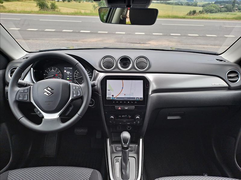 Suzuki Vitara (2025) 1,5 Premium AllGrip 6AGS - fotka 15 z 17