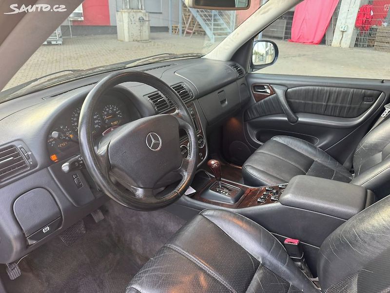 Mercedes-Benz Ostatní (2000) ML 430 V8, 200kw Aut. Nová STK - fotka 15 z 19