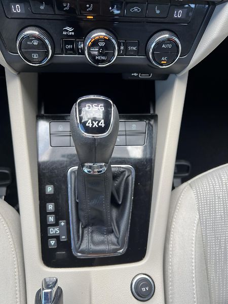 Škoda Octavia 2.0TDi 135kw 4x4 DSG ČR odpDPH - fotka 28 z 49