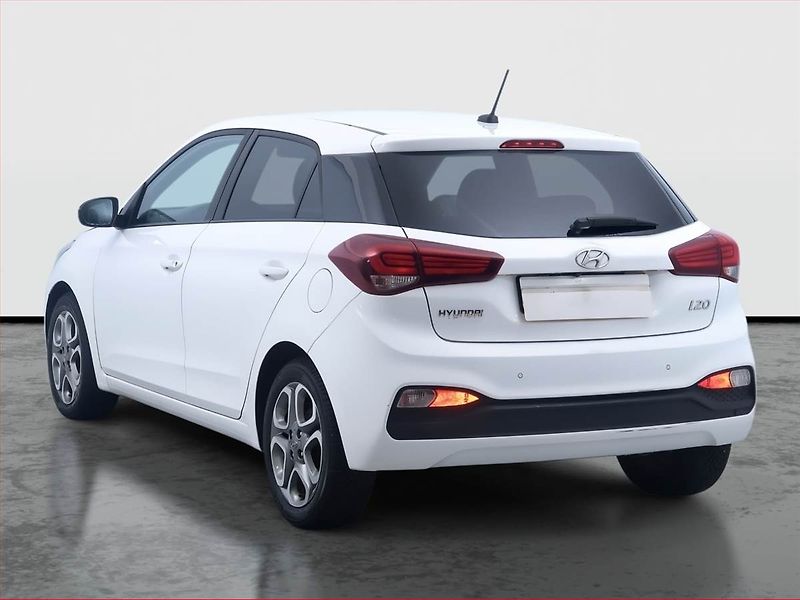 Hyundai i20 (2019) 1.2, Tempomat, Park. senzory - fotka 4 z 14
