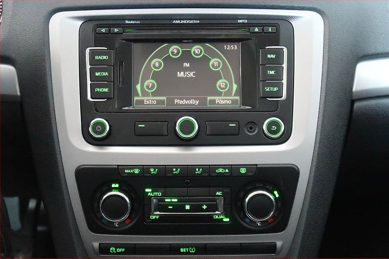 Škoda Octavia (2012) Elegance 2.0 TDI, Navi - fotka 12 z 18