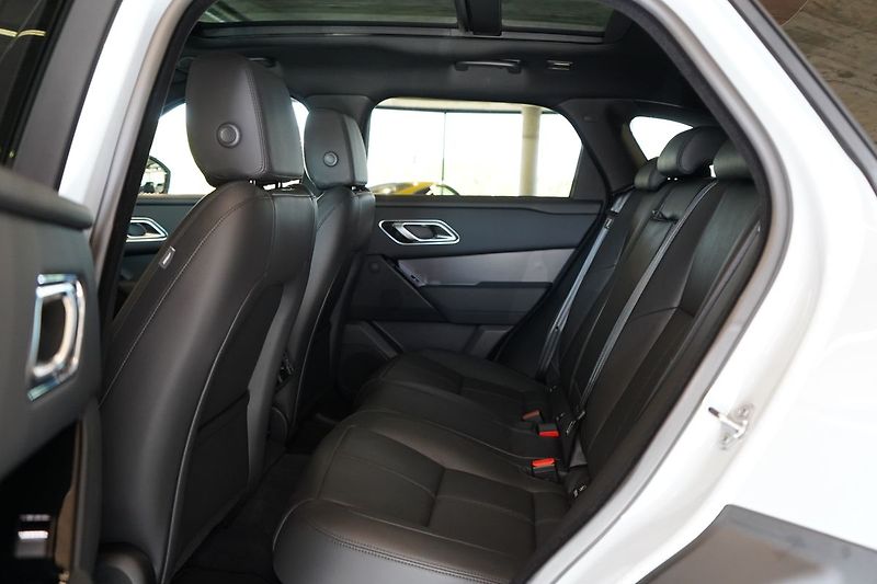 Land Rover Range Rover Velar D300 AWD Dynamic SE, Tažné - fotka 47 z 51