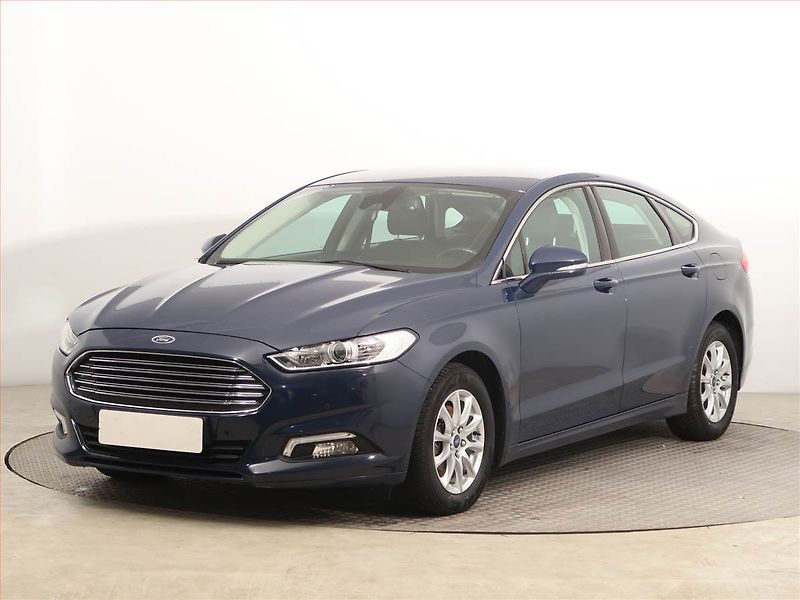 Ford Mondeo (2018) Trend 2.0 TDCI, Navi, Tempomat - fotka 2 z 14