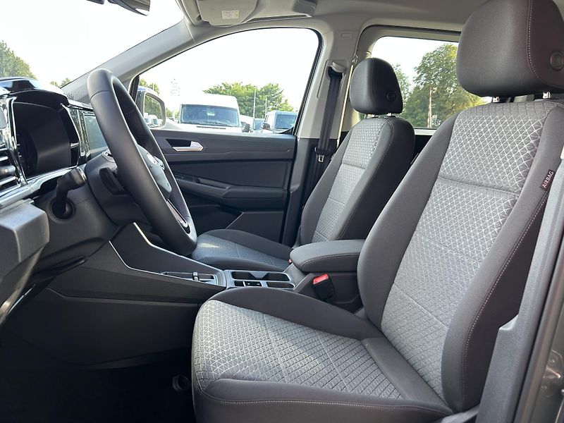 Ford Tourneo Connect 1.5 Ecoboost 110kW AT Titanium - fotka 17 z 38