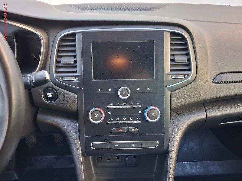 Renault Mégane (2019) 1.3TCe, 1.maj,ČR, AC, temp - fotka 12 z 17