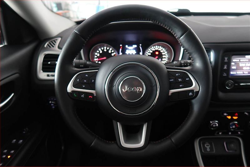 Jeep Compass (2018) 1.4 MultiAir, ČR,1.maj - fotka 15 z 17