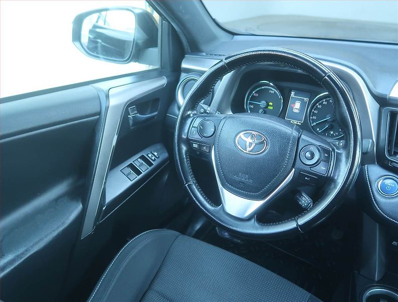 Toyota RAV4 (2018) Active 2.5 Hybrid, Automat - fotka 7 z 17
