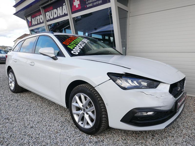 Seat Leon 2,0TDI 110kW Style DSG Automat - fotka 4 z 36