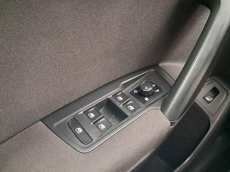 Volkswagen Tiguan (2019) 2.0 TDI, 4X4, Automat, Navi - fotka 16 z 17