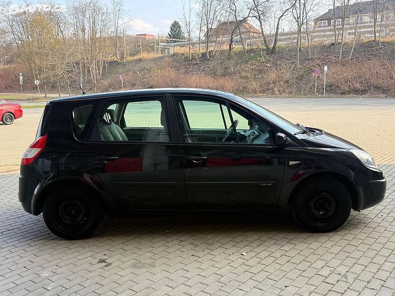 Renault Scénic (2006) 1.6i, 82kw L+Z kola - fotka 6 z 20