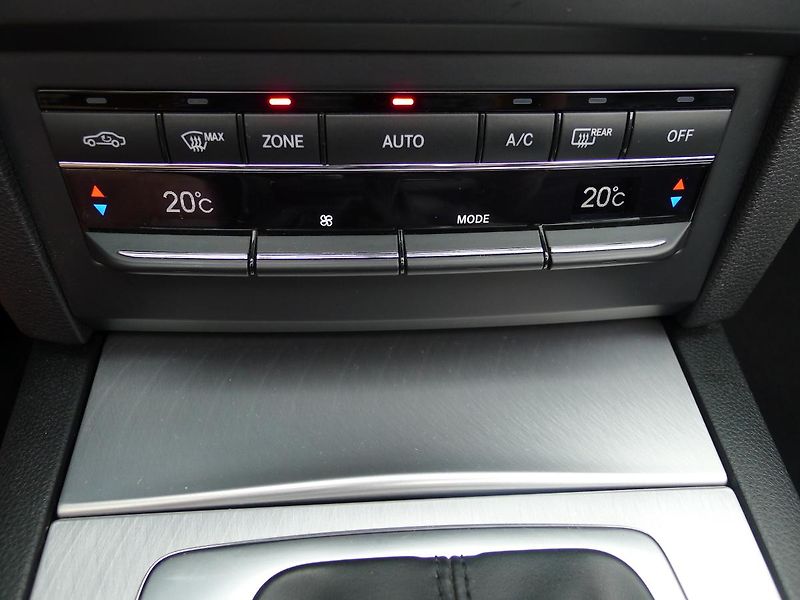 Mercedes-Benz Třídy E E 350 CDI Cabrio - fotka 20 z 30