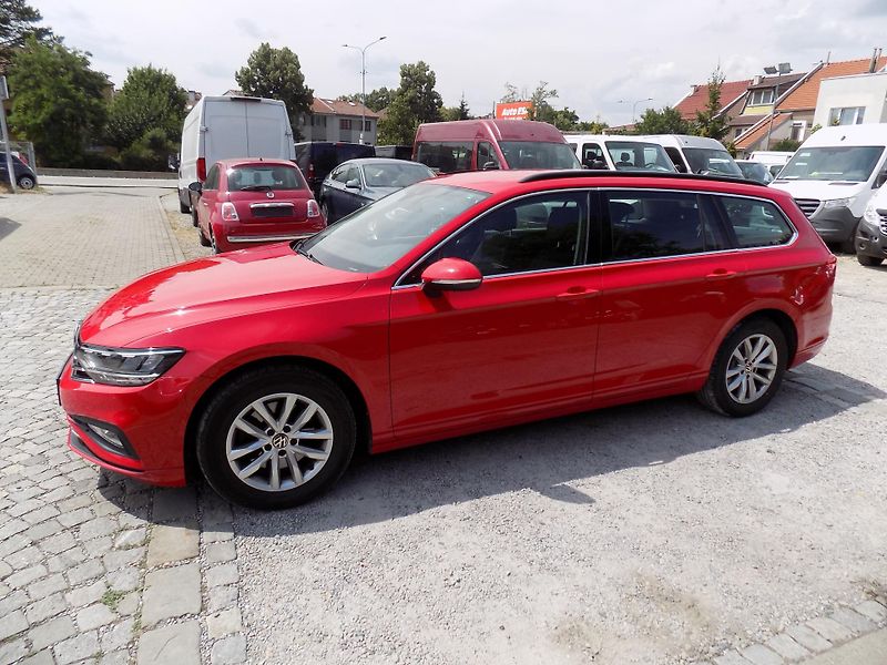 Volkswagen Passat Variant 2,0 TDI 110 KW DSG VÝHŘEV LED - fotka 17 z 43