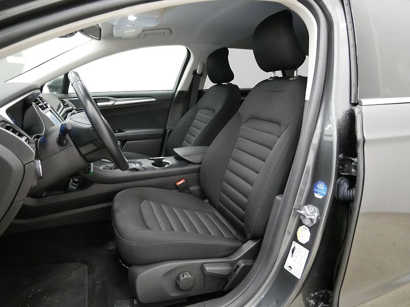Ford Mondeo - fotka 6 z 6