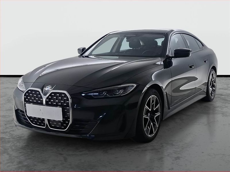 BMW Řada 4 (2023) 420d xDrive - fotka 2 z 18