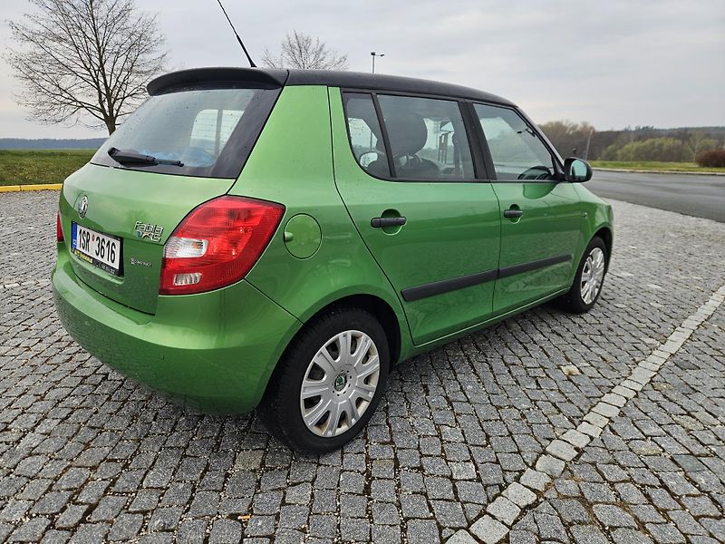 Škoda Fabia (2010) 1.6TDI 66KW, PĚKNÝ STAV, SPLÁT - fotka 6 z 30