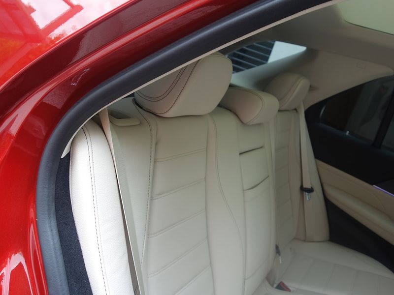 Mercedes-Benz GLE (2022) 350de*4M*HYBRID*AMG*ZÁRUKA *CZ - fotka 47 z 50