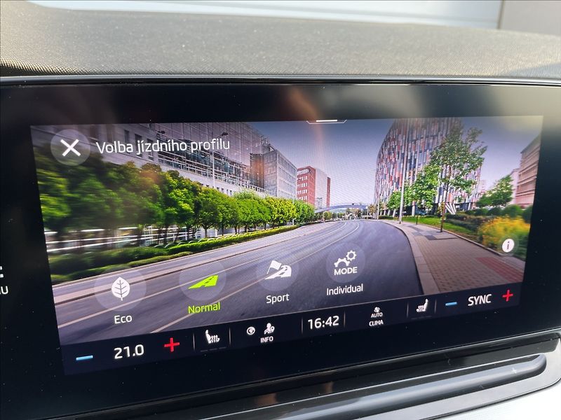 Škoda Octavia 2,0 TDI 110KW DSG STYLE ČR. - fotka 29 z 30