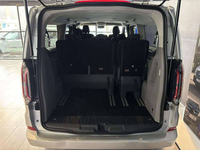 Ford Tourneo Custom (2025) Titanium L2, Tourneo, 2.0 EcoB - fotka 6 z 9