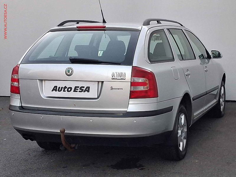 Škoda Octavia (2005) 2.0 FSI 4x4, ČR, AC, TZ - fotka 4 z 17