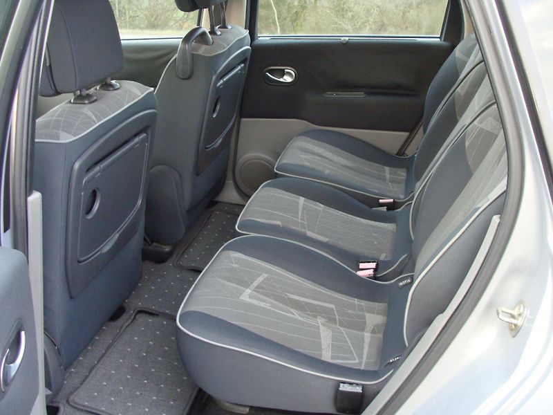 Renault Scénic 1.6i 16V, velmi zachovalý - fotka 15 z 22