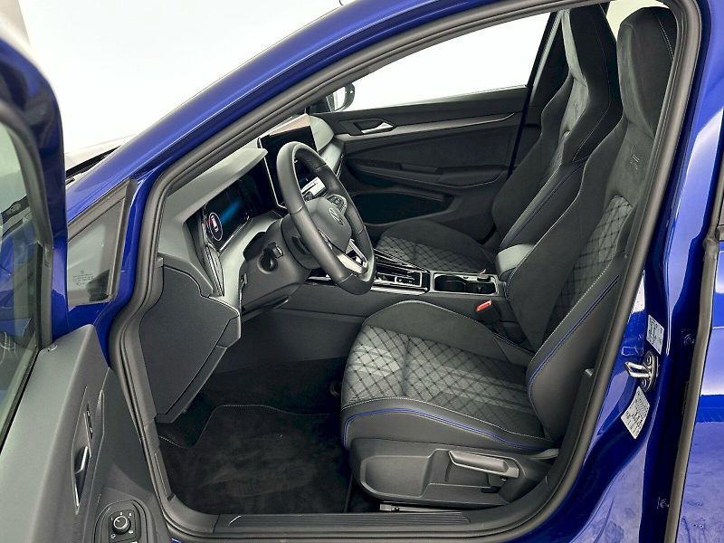 Volkswagen Golf (2025) R-Line 2.0 TSI 150kW 4Motion D - fotka 7 z 38