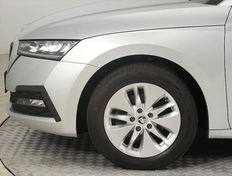Škoda Octavia (2022) Ambition 2.0 TDI, ČR,1.maj - fotka 14 z 22
