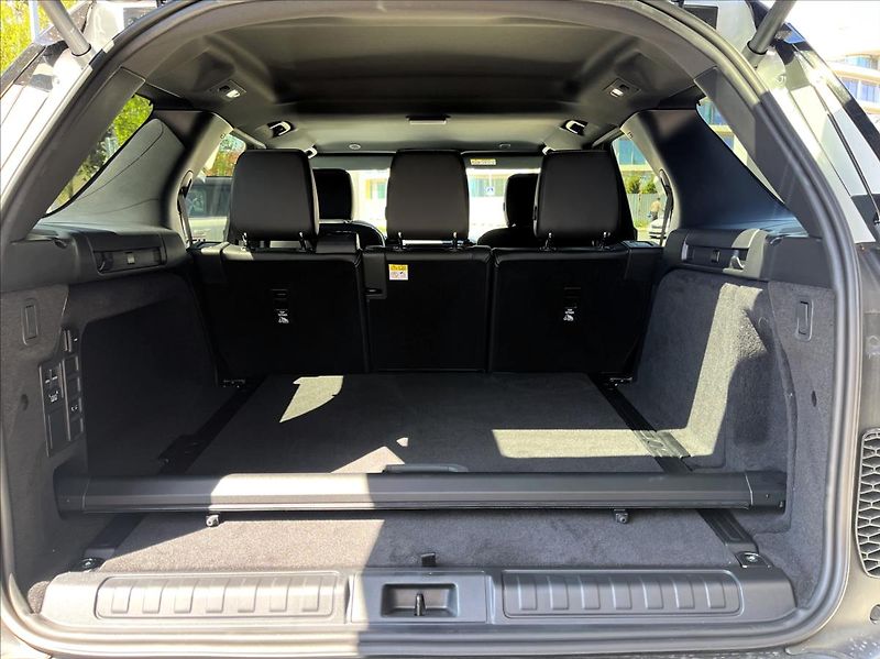 Land Rover Discovery 3,0 D250 S AWD* - fotka 4 z 27