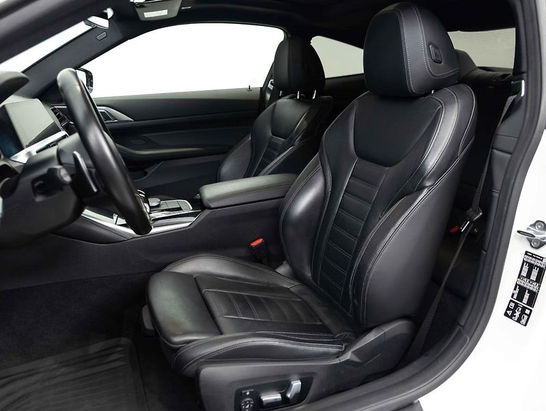 BMW Řada 4 430d xDrive Coupé - fotka 17 z 21