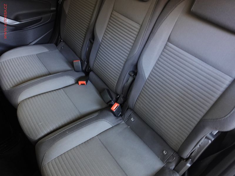 Ford C-MAX (2018) 1.0 EB, Titanium - fotka 10 z 23