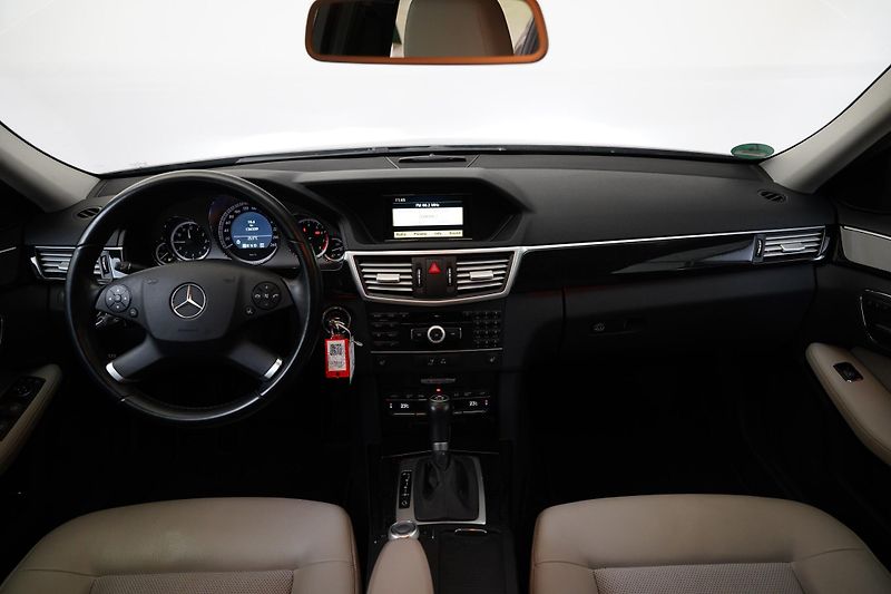 Mercedes-Benz Třídy E - fotka 5 z 24