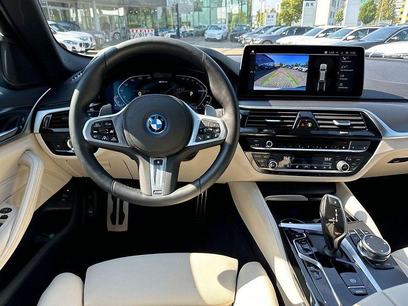 BMW Řada 5 (2024) 2.0 /215kW - fotka 8 z 12