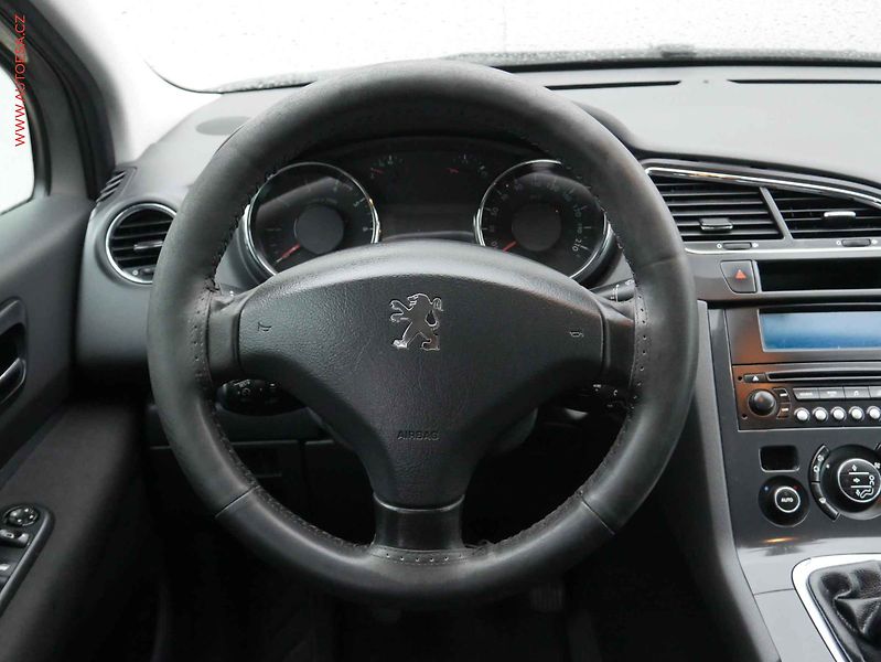 Peugeot 5008 (2012) 1.6 i, STK6/28 - fotka 13 z 15