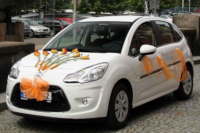 Svatba se konala 13.6.2020 a na auto nám posadili synovce Matyáše.